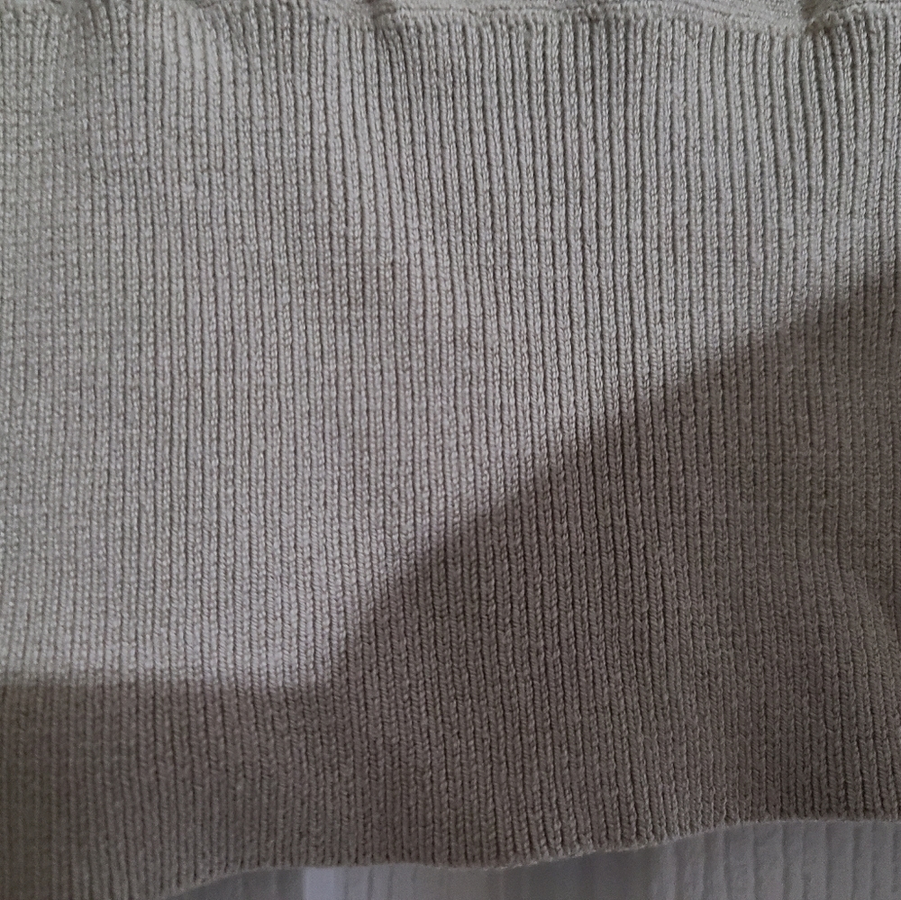 Woman's Tops - Picture 12 of 15